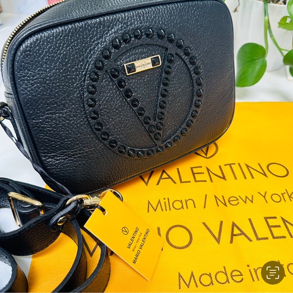 NWT VALENTINO BY MARIO VALENTINO MIA ROCK
STUDD LEATHER CROSSBODY CAMERA BAG - Picture 9 of 11